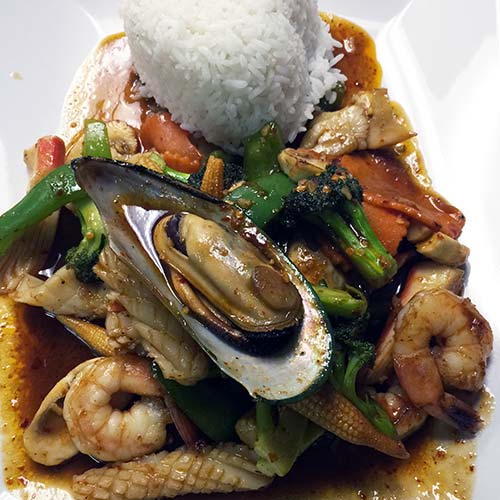 Stirfried Basil Sauce with Seafood